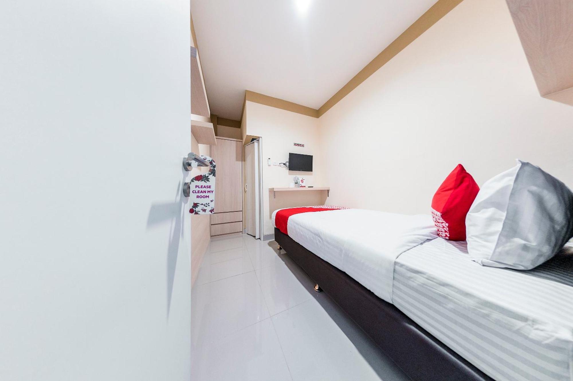 Hotel Oyo 478 Balcon Biru Dżakarta Zewnętrze zdjęcie