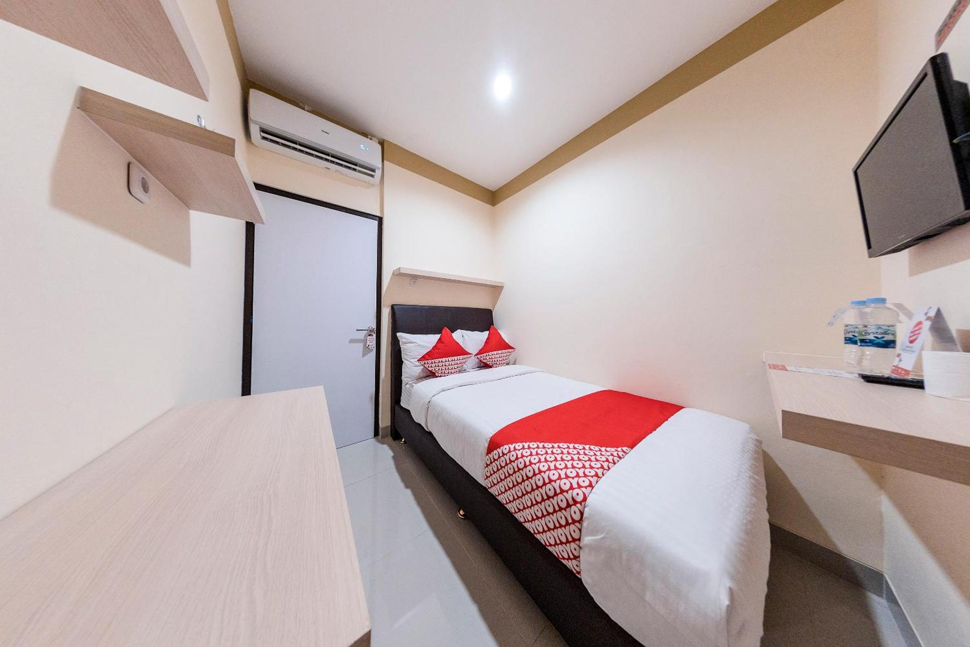 Hotel Oyo 478 Balcon Biru Dżakarta Zewnętrze zdjęcie